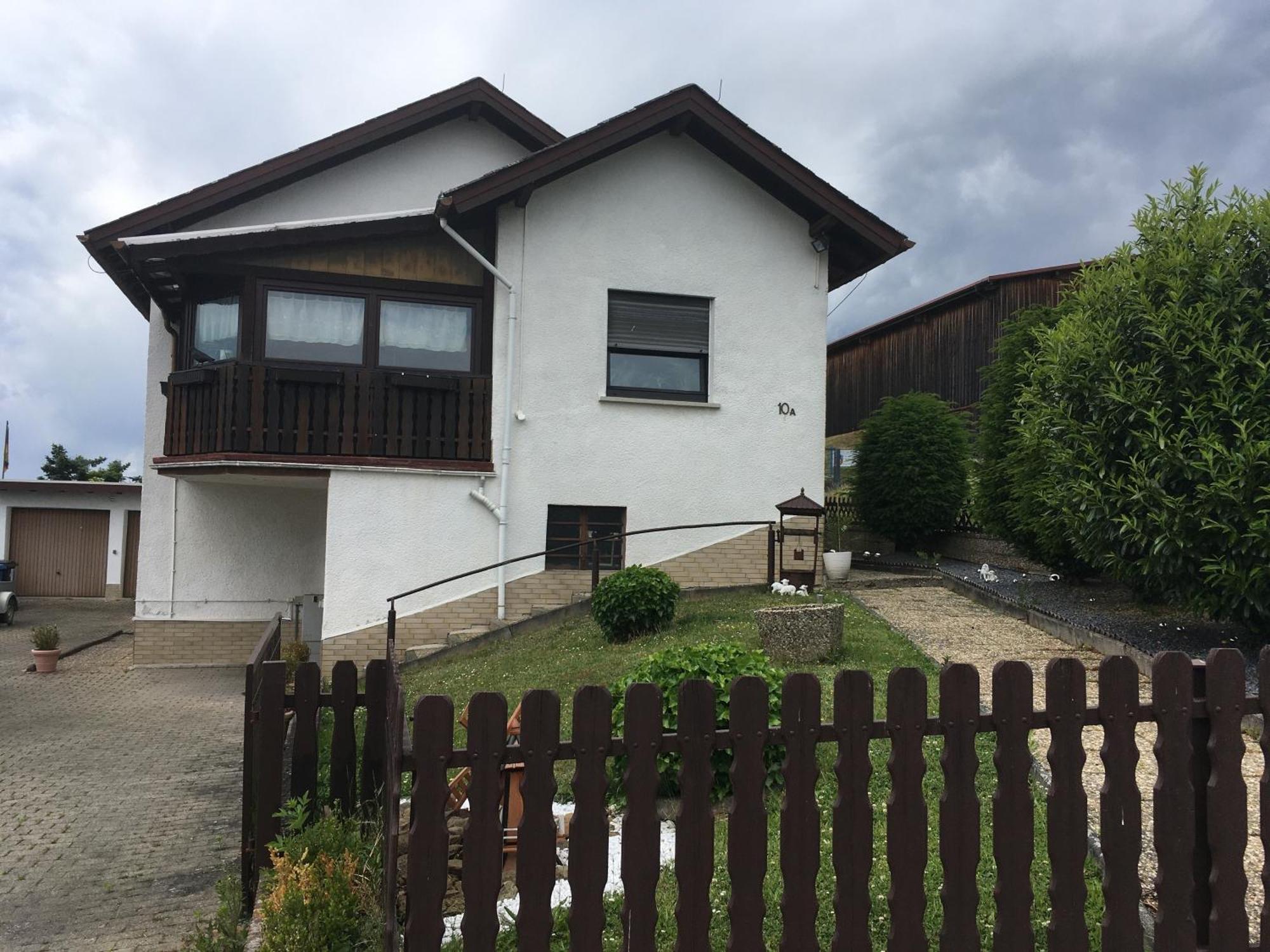 Haus Willi Apartment Asslar Exterior photo